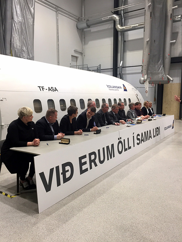 KKÍ og Icelandair undirrita nýjan samstarfssamning til ársins 2020