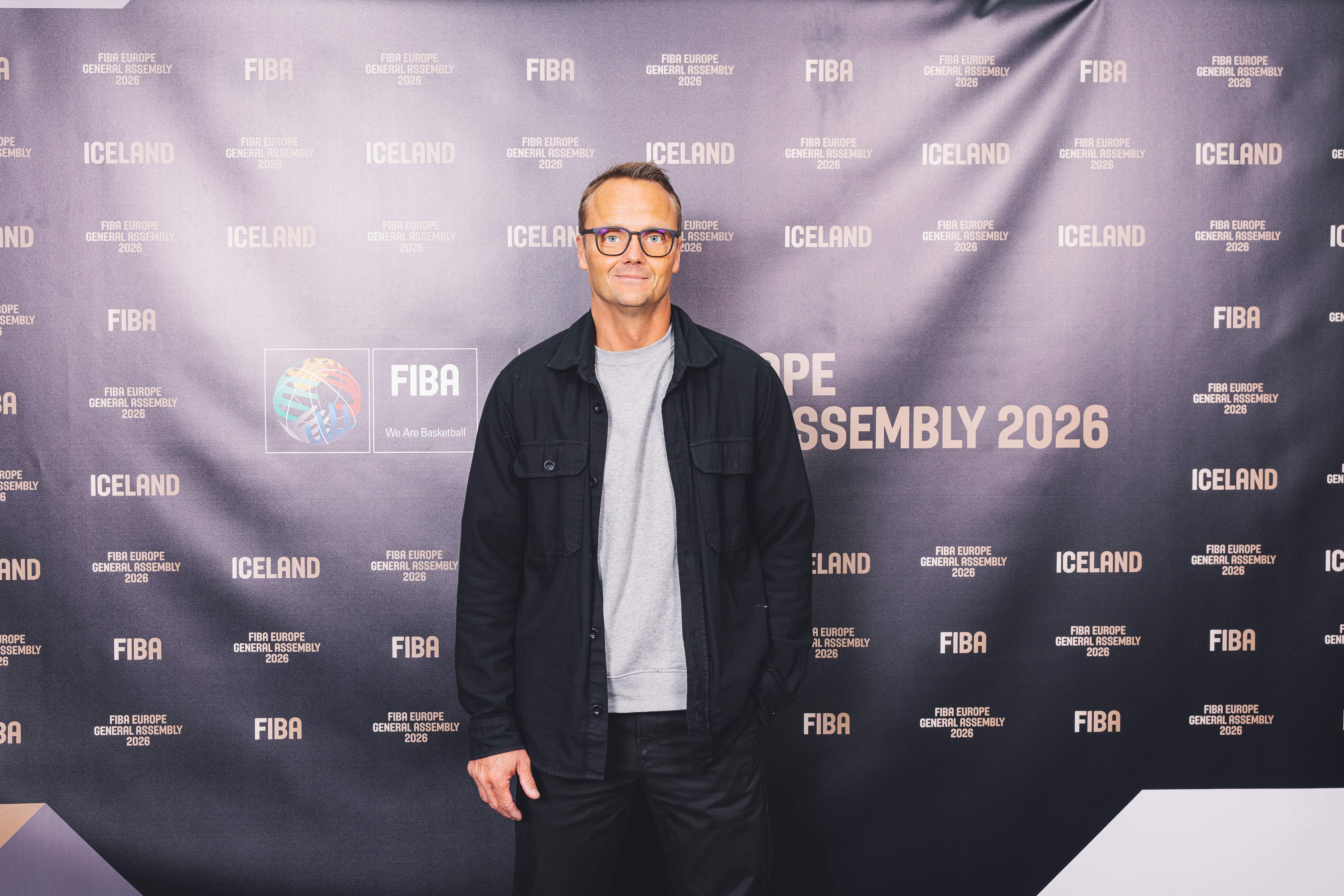 Lítur á Craig Pedersen sem Dana